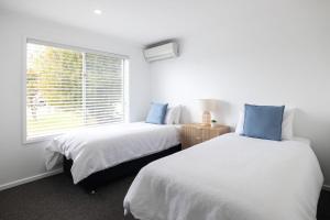 Coastal Charm - 67 Burrill Street