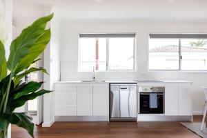 Coastal Charm - 67 Burrill Street