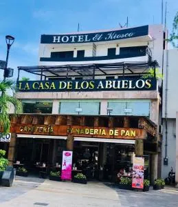 Hotel zócalo abuelos - Coyuca