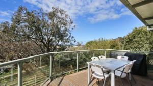 Nakarra - Spacious Family Beach Escape