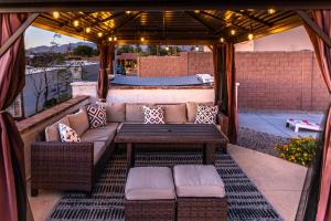 HavaSunny Stay - Pool, Spa, Game Room, Fire Pit