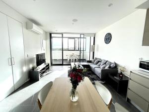 High Floor Skyline view 2Br close2Olympic park