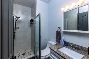 LakeView Home Minute From New Launch With Pool And Spa