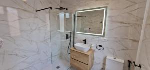 El Cuarto del Marqués - Sin ascensor pegado a playa San Lorenzo - VUT-4158-AS