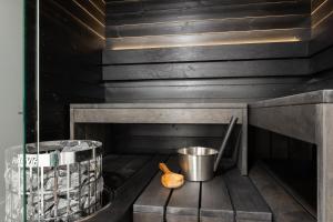 Himoskuutio 7, erillistalo, ulkoporeallas