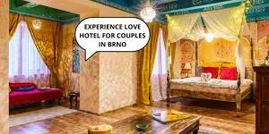 OROOM India - Role Play For Couples in BRNO - Lelekovice