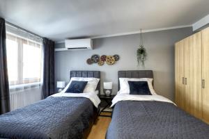 Spacious Old Town LOFT for 6