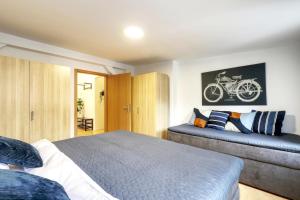 Spacious Old Town LOFT for 6