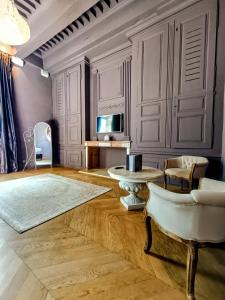 Hotels Les Chambres De La Renaissance : Suite 2 Personnes - Non remboursable