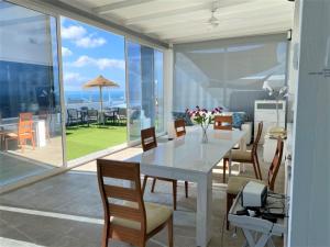 Costa Teguise 3 bed villa with sea view on the golf estate