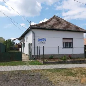 Hortenzia Vendégház Márianosztra - Chlʼaba