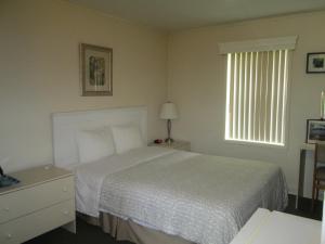 Edgewater Motel and Campground