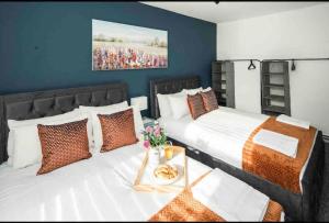 Pleasant 4 bed house with x6 beds in heart of Croydon !! - Photo ID Required