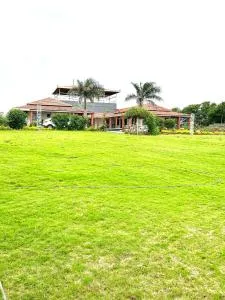 The Sunset Lawns - Alandi