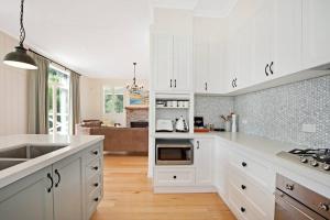 Apollo Bay Oceanview Mountain Retreat, Pet Friendly, EV station, Fireplace