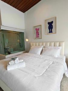 Mr Black & Ms White -Self Check in accommodation