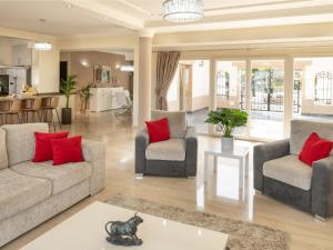 Villa Wudas - Panoramic views, Private heated pool & Golf Area