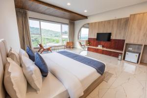 SURAMYA-A Luxury Boutique Hotel