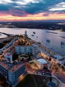 casa del mar,,, gran terraza junto playa cantil