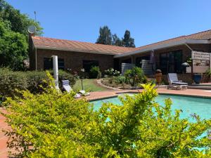 Footprints Self Catering Indoor Heated Pool and Fireplaces