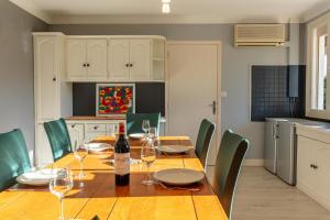 Maisons de vacances Maison Carrosse - A 20min de Bordeaux : photos des chambres