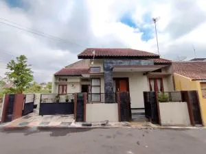 Omah Tawang Homestay Temanggung - Temangung