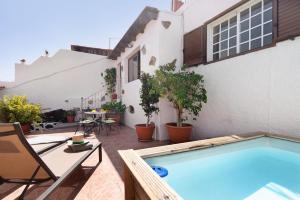 Villa Floti con vistas al mar