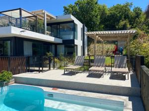 Constantia View Apartments- Luxury Self Catering