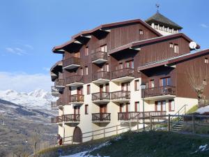 Studio rénové proche pistes avec balcon et coin montagne - FR-1-181-2469