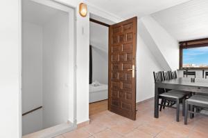 Lovely penthouse by Costarentals - Ref M15