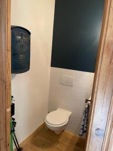 A Room in Grands Charmoz