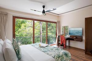Sapphire Sands by StayVista with Pvt Pool, 4 Jacuzzi at Siolim, Goa