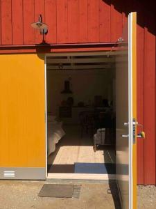 Agundaborg boathouse close by lake