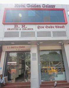 Hotel Golden Galaxy - Santacruz East