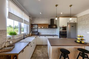 Villa Andamalu with heated pool