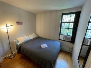 obrázek - Comfy Room at great Townhouse in Williamsburg