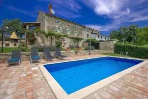 Rustic villa Casa Mazuli with pool in Groznjan - Boškari