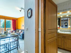 Charmant 3 pièces avec balcon, vue, et WiFi à Val-dIsère - FR-1-694-201