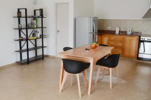 Linea Recta Sur- Mara, departamento amplio, luminoso, dos dormitorios, a pasos del mar