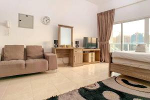 StoneTree - Furnished Studio in Peaceful Location