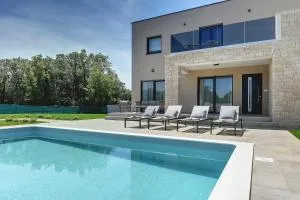 Modern villa Omnia with pool and grill in Pula - Pula
