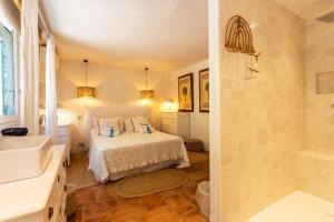 Villas VILLA DES PARFUMS VI4382 By RIVIERA HOLIDAY HOMES : photos des chambres