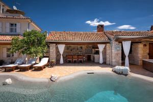 Family villa Elizabeta with pool in Umag 