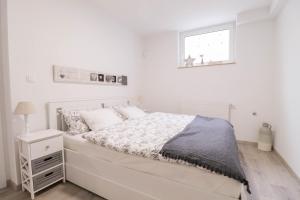 Apartment below Eden 