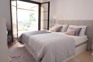 Joya de Las Jacarandas