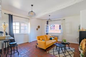 Appartements Numero 6 - Place Nationale - Wifi et Fibre : photos des chambres