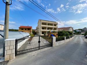 Apartments Pičuljan 