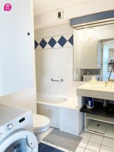 Appartements Le Matelot by iZiLi-Calme-Futuroscope-Parking : photos des chambres
