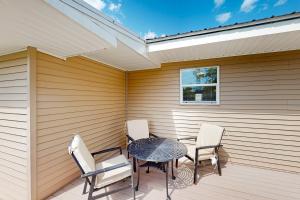 Waterfront 3BR with Boat Launch and Yard Games