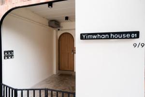 Yimwhan House 01, Wat Ratchaburana